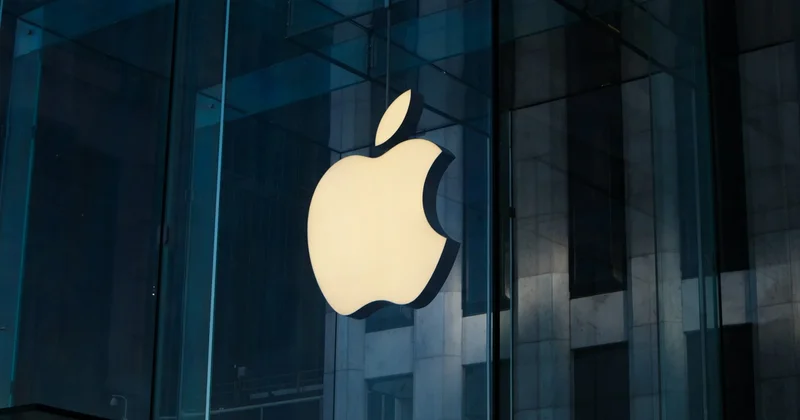 Apple ı Trampın ticarət müharibəsinə görə 900 milyon dollar zərər gözləyir