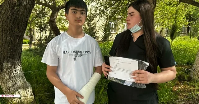 Bakıda dərs vaxtı şagirdi döyüb qolunu sındırdılar FOTO