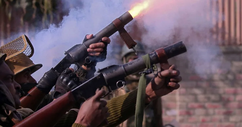 Pakistan Hindistan arasında gərginlik səngimir