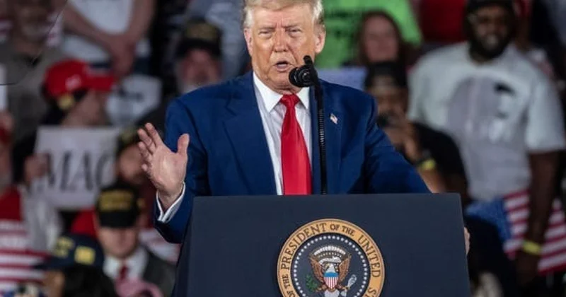 Трамп запросит триллион долларов