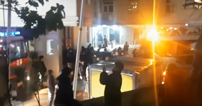 Bakıda çoxmərtəbəli binada yanğın olub VİDEO