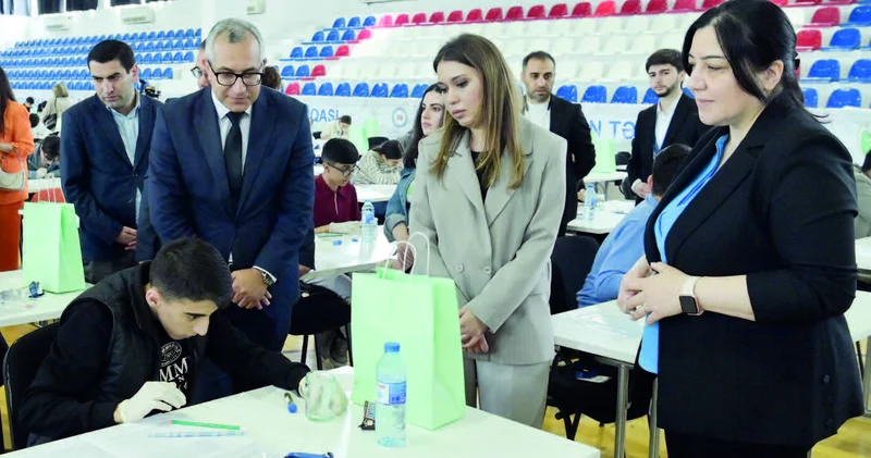 Şagirdlərin bilik yarışına baxış