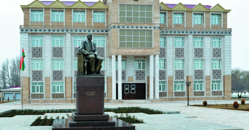 Babək İcra Hakimiyyəti 530 minə 6 maşın alır