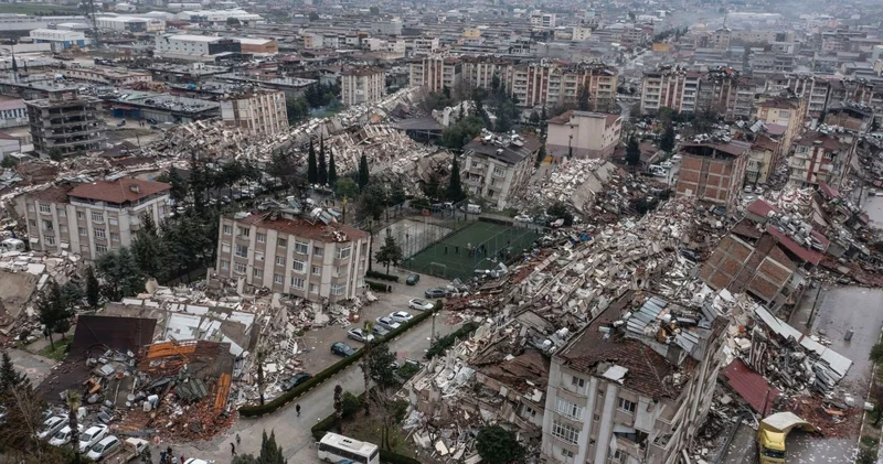 Nazir Kurum: İstanbul zəlzələsindən sonra 4295 bina zədələnib