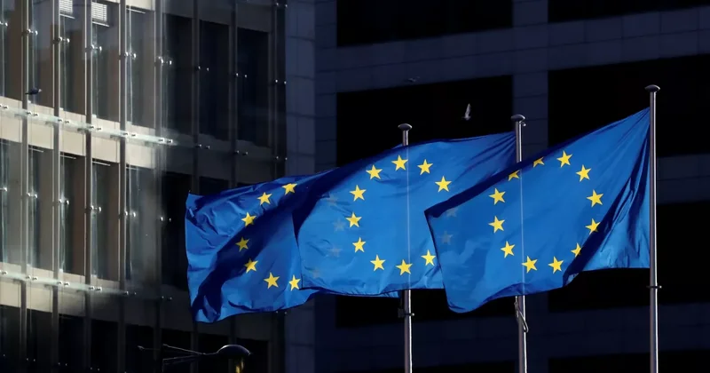 ЕС сосредоточен на поддержке Украины, а не на мирных инициативах