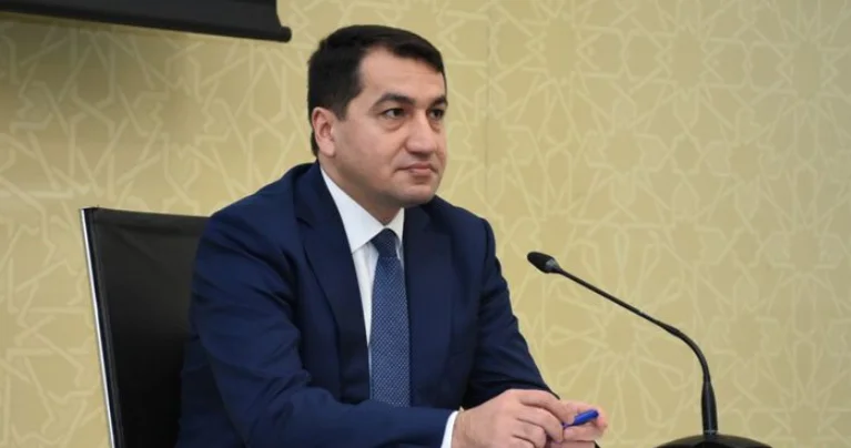 Hikmət Hacıyev beyin mərkəzlərinin rəhbərləri ilə Ermənistanla normallaşmanı müzakirə edib