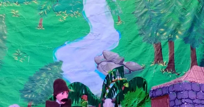 Qax Dövlət Kukla Teatrında yeni tamaşaya ictimai baxış olub