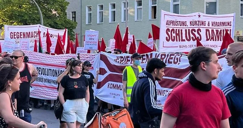 Berlində 1 May nümayişləri zamanı 70 dən çox insan saxlanılıb