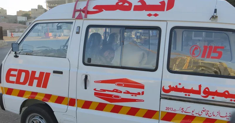 Pakistanın şimal qərbində avtomobil qəzasında bir ailənin 8 üzvü həlak olub
