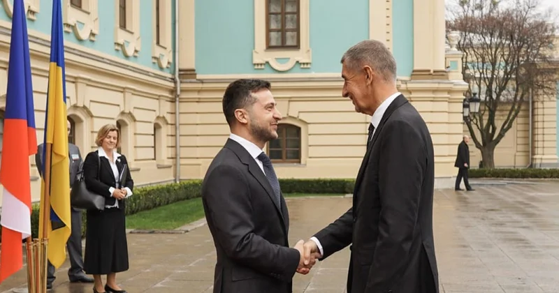 Премьер Чехии увидится с Зеленским в Ереване