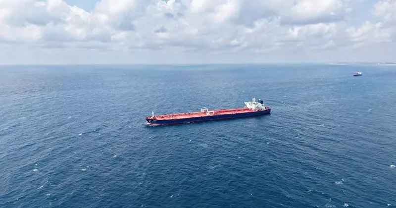 У берегов Йемена захвачен нефтяной танкер