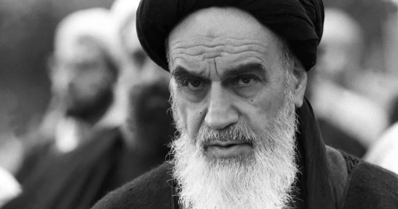 60 il əvvəl Türkiyəyə sürgün edilmiş Xomeyni necə qarşılanıb?