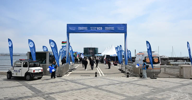 Bakı bulvarında yelkən yarışına start verilib FOTO