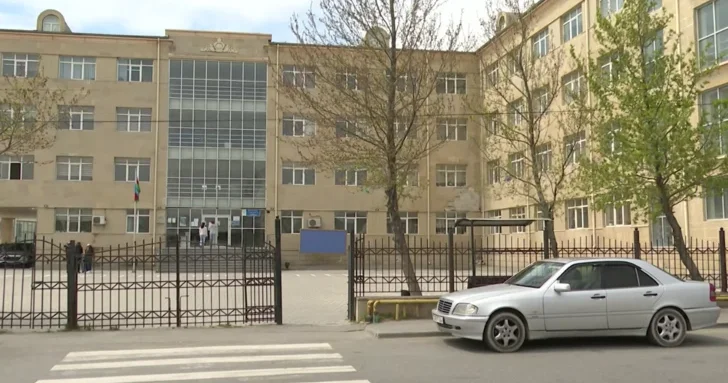 Змеиный переполох в бакинской школе: занятия временно приостановлены