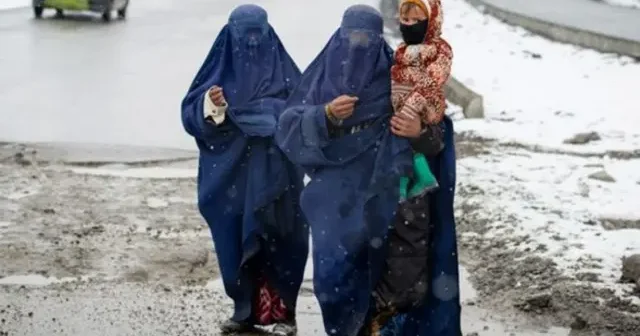 “Əfqanıstandakı qadınlara tətbiq olunan məhdudiyyətlər, onların təhsildən...”