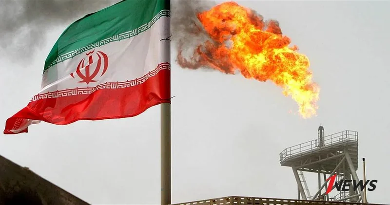 Bloomberg: Иран сокращает добычу нефти из за американской блокады