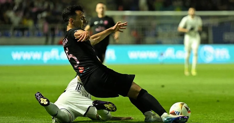 Sabiq FIFA referisi Məmmədovun səhv etdiyini deyir: “Hər iki epizod penaltidi”
