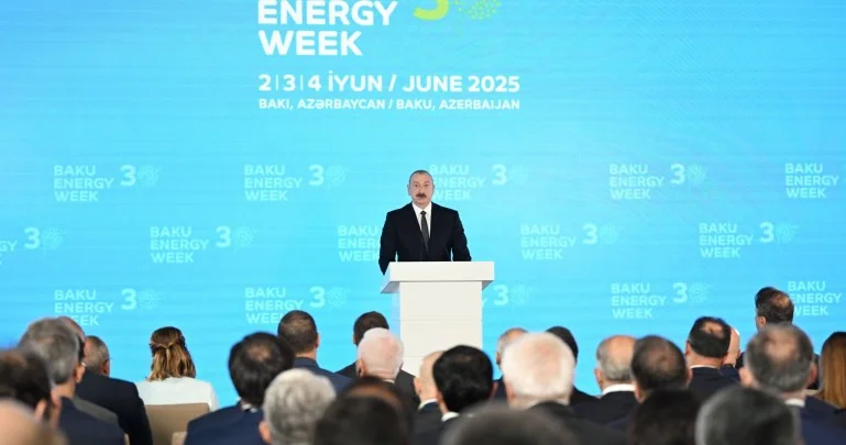 Bakıda enerji zirvəsi: Dayanıqlı gələcək naminə qlobal tərəfdaşlıq