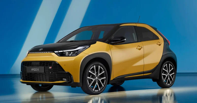 100 km ə 3,8 litr sərfiyyatla ən kiçik Toyota krossoveri təqdim olunub
