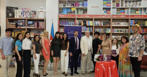 В Баку прошла презентация книги Эпоха Рифмы ФОТО
