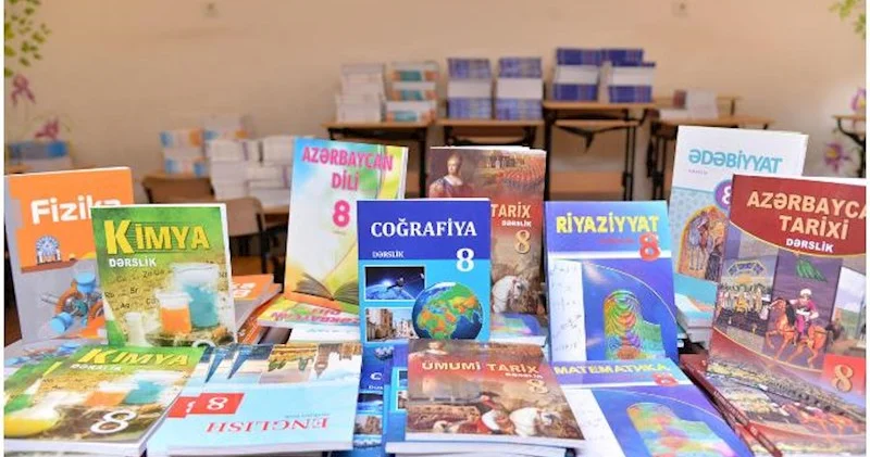 Orta məktəb dərsliklərini çap edəcək 5 şirkət 4 ü eyni ildə yaradılıb