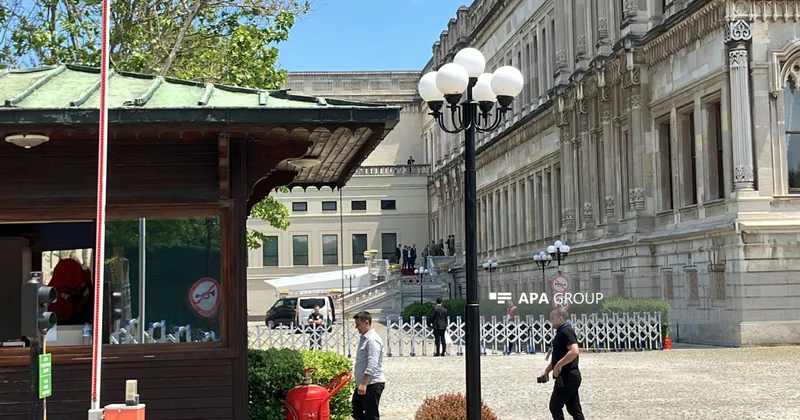 Rusiya və Ukrayna nümayəndə heyətləri İstanbulda danışıqların keçirələcəyi yerə gəlib FOTO