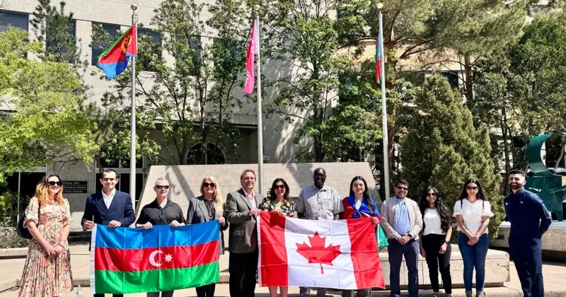 Azərbaycan Bayrağı Kanadanın Saskatun şəhərində ucaldılıb