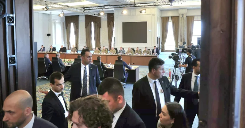 Ərdoğan administrasiyası: İstanbuldakı danışıqları 400 ə yaxın jurnalist izlədi