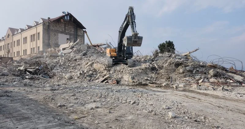 Xankəndi, Xocalı və Ağdərədə qanunsuz tikililər sökülür RƏSMİ
