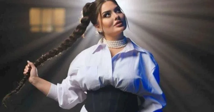 Azərbaycanlı müğənnini daş qalaq etdilər