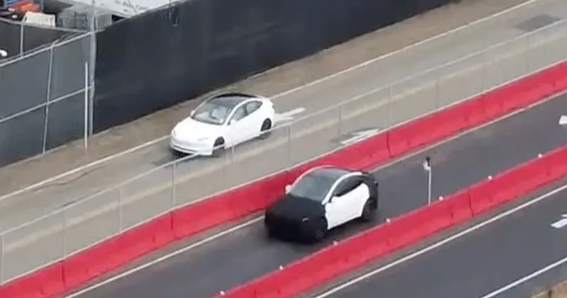 Tesla nın sirli prototipi görüntüləndi