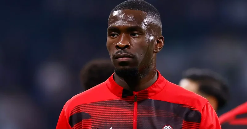 Tottenhem Tomori ilə maraqlanır