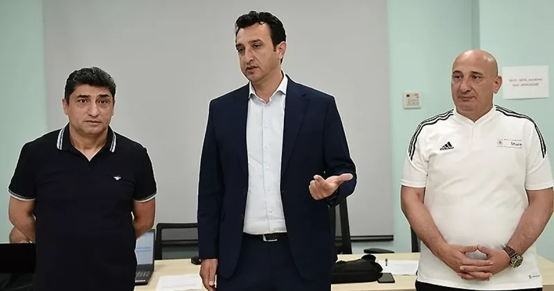 УЕФА проводит в Азербайджане тренерский курс