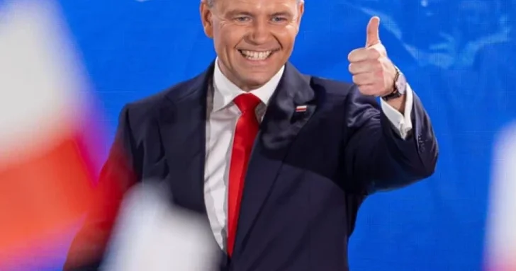 Смена власти в Польше: Кароль Навроцкий избран новым президентом