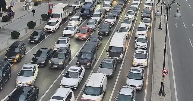 Bakının tıxaclı yolları SİYAHI