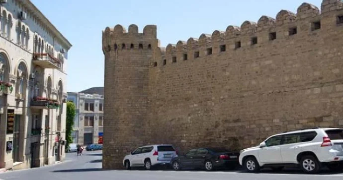 Bakının bu ərazisində parklanma qiyməti qalxdı Bir saatı 5 manat