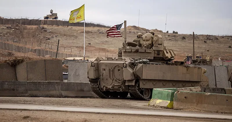 SOHR: Военные США внезапно покинули две крупные базы в Сирии ФОТО