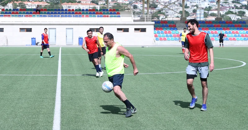 Bakı Ali Neft Məktəbində futbol oyunu keçirilib
