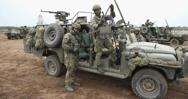 NATO şərq cinahına əlavə qüvvələr göndərir