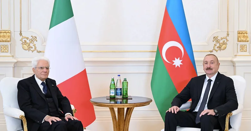 İlham Əliyev həmkarını təbrik etdi