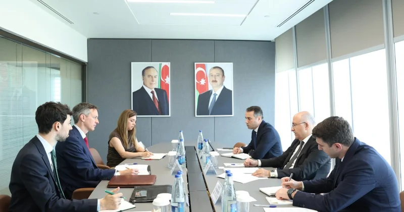 Azərbaycan şirkətlərinin beynəlxalq kapital bazarlarına çıxış imkanları nəzərdən keçirilib
