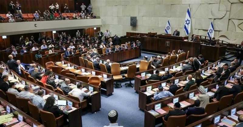 Парламент Израиля проголосовал в первом чтении за самороспуск