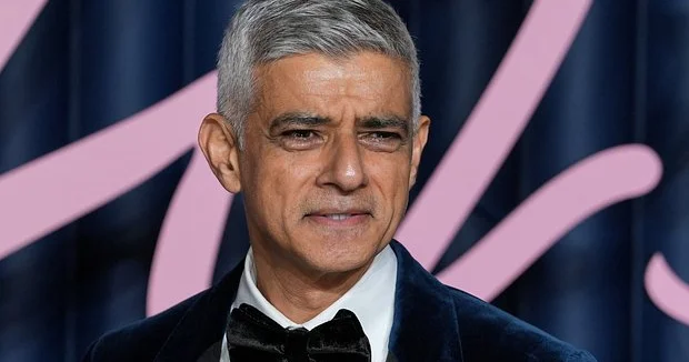 London meri Rusiya və Trampı tənqid etdi...