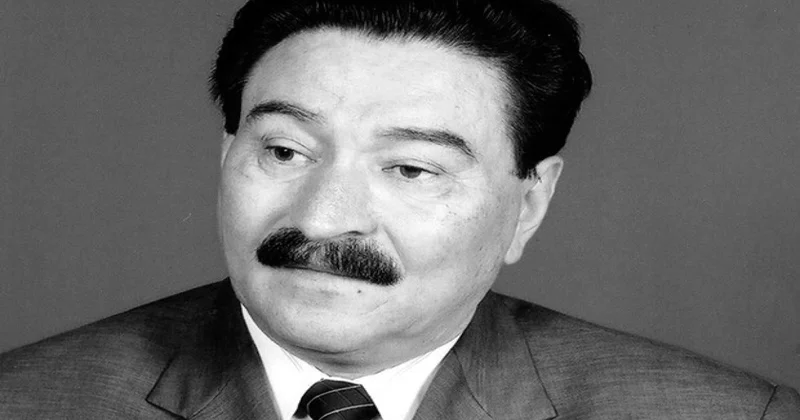 Məzar daşın nida kimi dikəlmiş... Məcnun Göyçəlinin şeirləri
