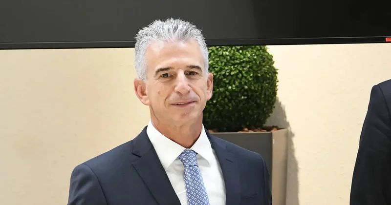 MOSSAD rəhbəri İranda rejimi devirməyə çağırıb