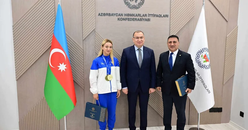 AHİK da çempionla görüş keçirilib