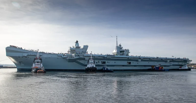 Британский авианосец HMS Prince of Wales зашел в порт Норвегии из за неисправности