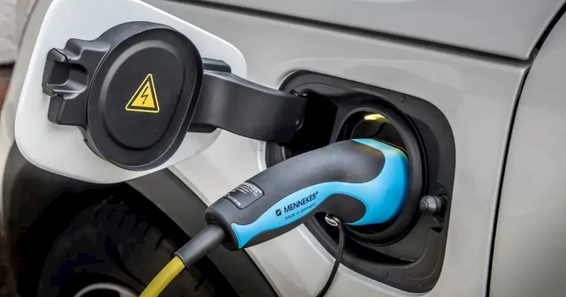 Ekonomiya edəcəm deyib müflis olanlar Hibrid və elektrikli maşınlarla bağlı acı reallıq