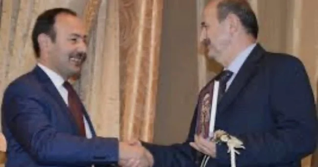 Onu yaman tutub şeir havası…