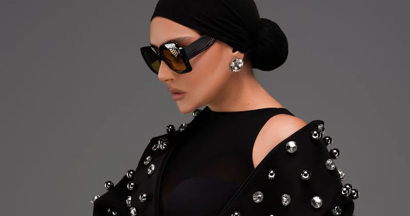 Zülfiyyə Xanbabayeva “Gəl” deyir